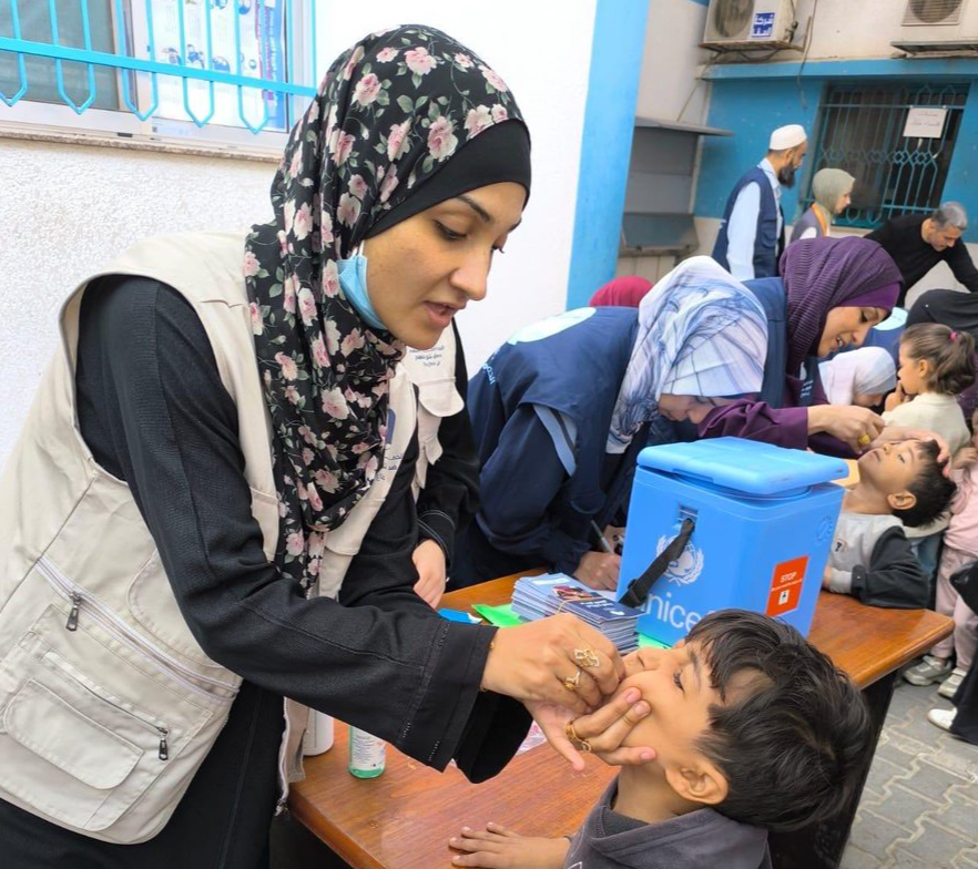 Serangan ke Pusat Vaksinasi Polio di Gaza: Enam Orang Terluka, Termasuk Empat Anak-Anak